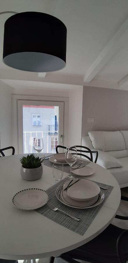 Le Cadran Solaire - Nel Cuore Di Aosta Apartment Exterior photo